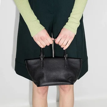 Новая женская кожаная сумка-крылышко в иностранном стиле, большой емкости, портативный, нишевый дизайн, Европа и Соединенные Штаты, передовой